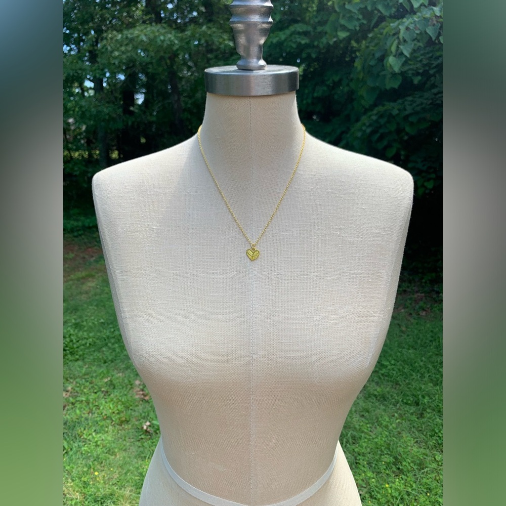 NWT Sterling Silver Plated Chain & Angel Heart Wings Alloy Metal Charm Necklace - Picture 2 of 10